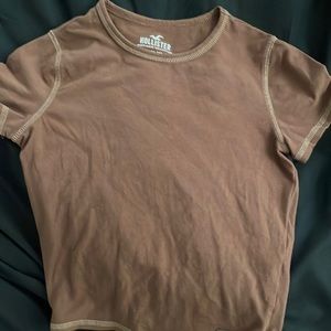 Brown cropped “baby tee” from Hollister